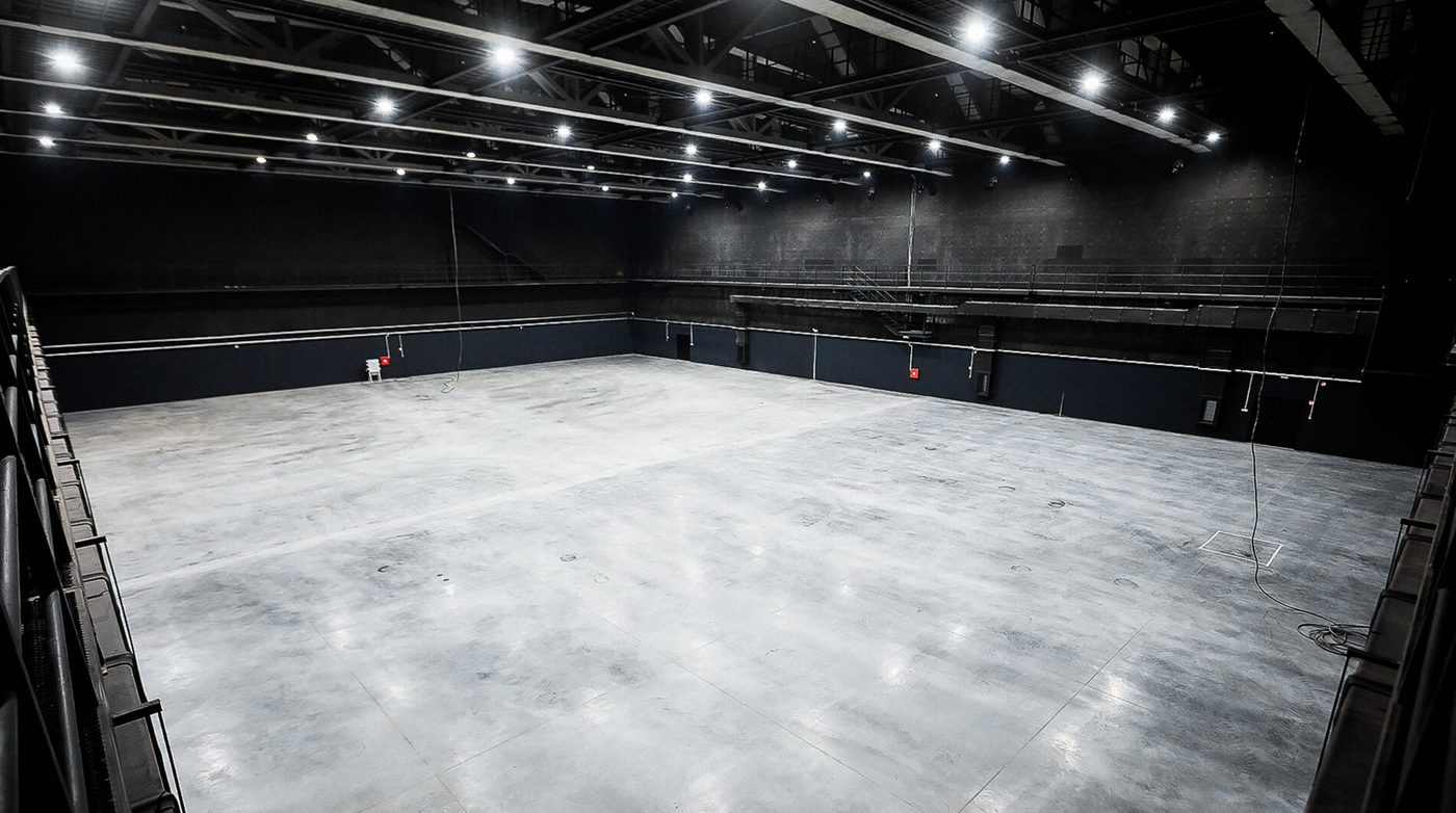 Soundstage B — second large-format professional soundstage with overhead rigging grid and lighting infrastructure